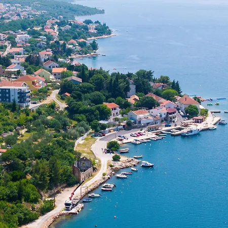 Ivan-3 By Interhome מסלניקה