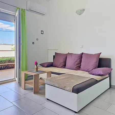 Apartamento Ivan-3 By Interhome Maslenica