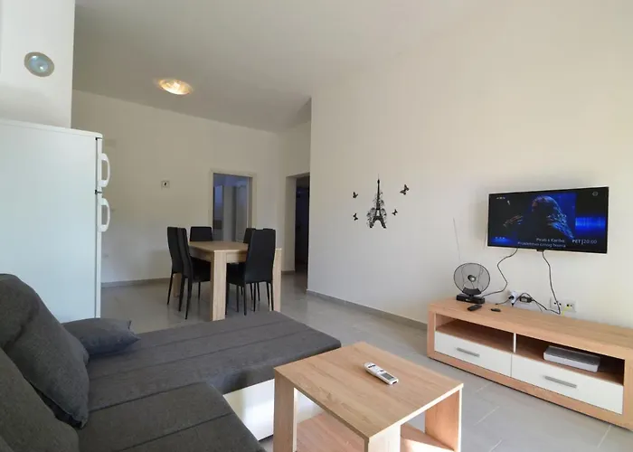 Ivan-3 By Interhome Daire